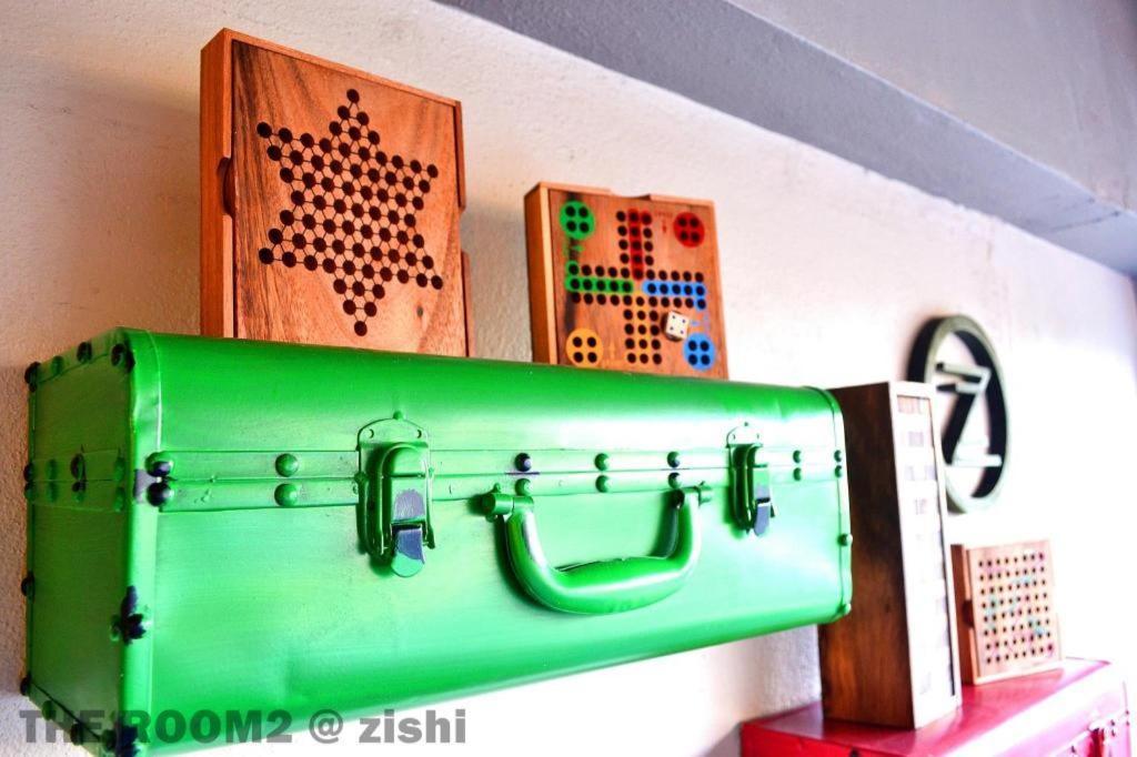 The Room2 @ Zishi Kota Bharu Exteriör bild